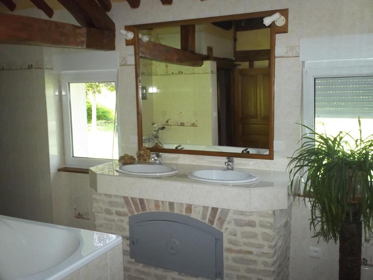 Chambre D'Hotes Des P'Tits Bonheurs Dosches Exteriör bild