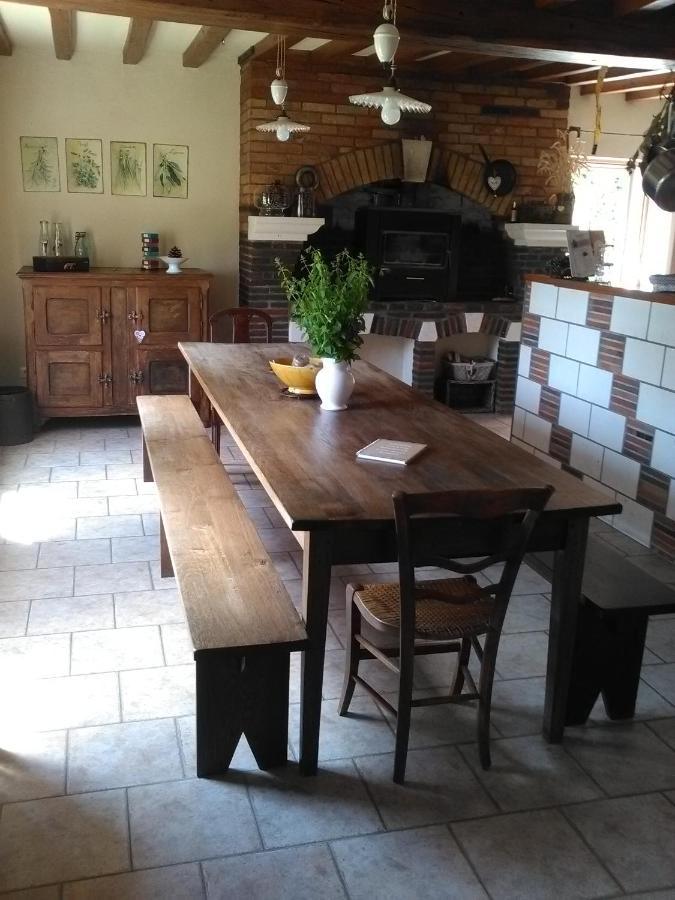Chambre D'Hotes Des P'Tits Bonheurs Dosches Exteriör bild